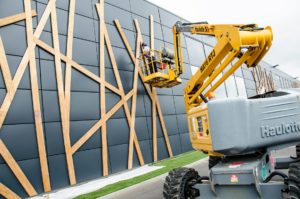 Rénovation ornement façade en bois