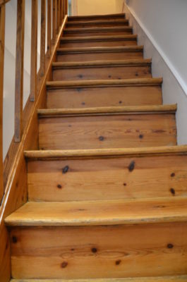 Rénovation escalier en bois à Granville